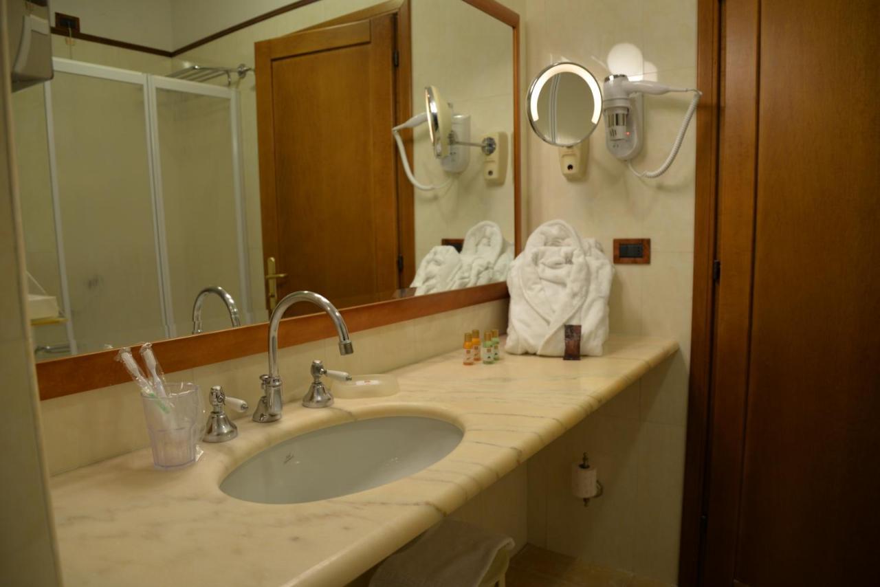 Strozzi Palace Hotel Florence Ngoại thất bức ảnh